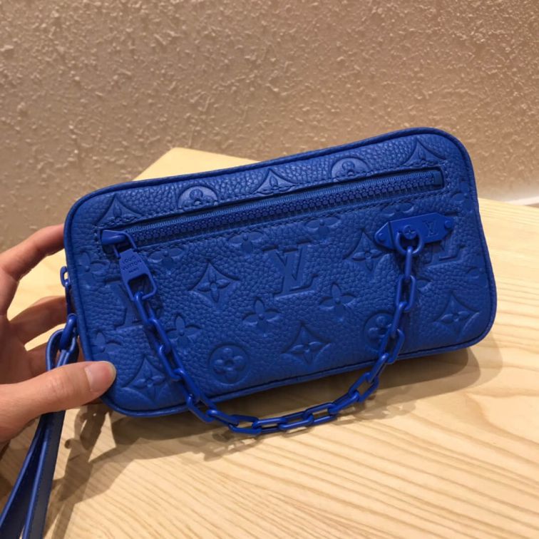 LV M53557 Pochette Volga Clutch Bags