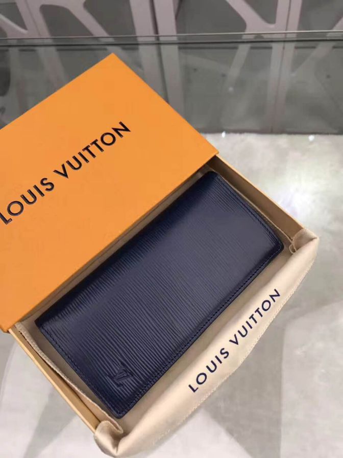 LV M6201816 Epi Long Bi-Fold Brazza Bi-Fold Wallets