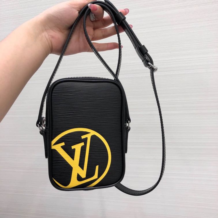 LV M55120 2019 Epi Danube Crossbody Camera Bag Shoulder Bags