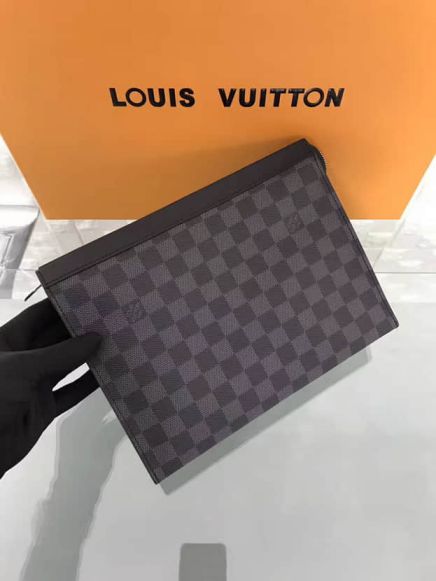 LV POCHETTE VOYAGE Men Black Medium N41696 Clutch Bags