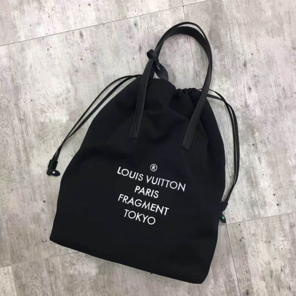 LV Black CABAS LIGHT M43415 Tote Bags