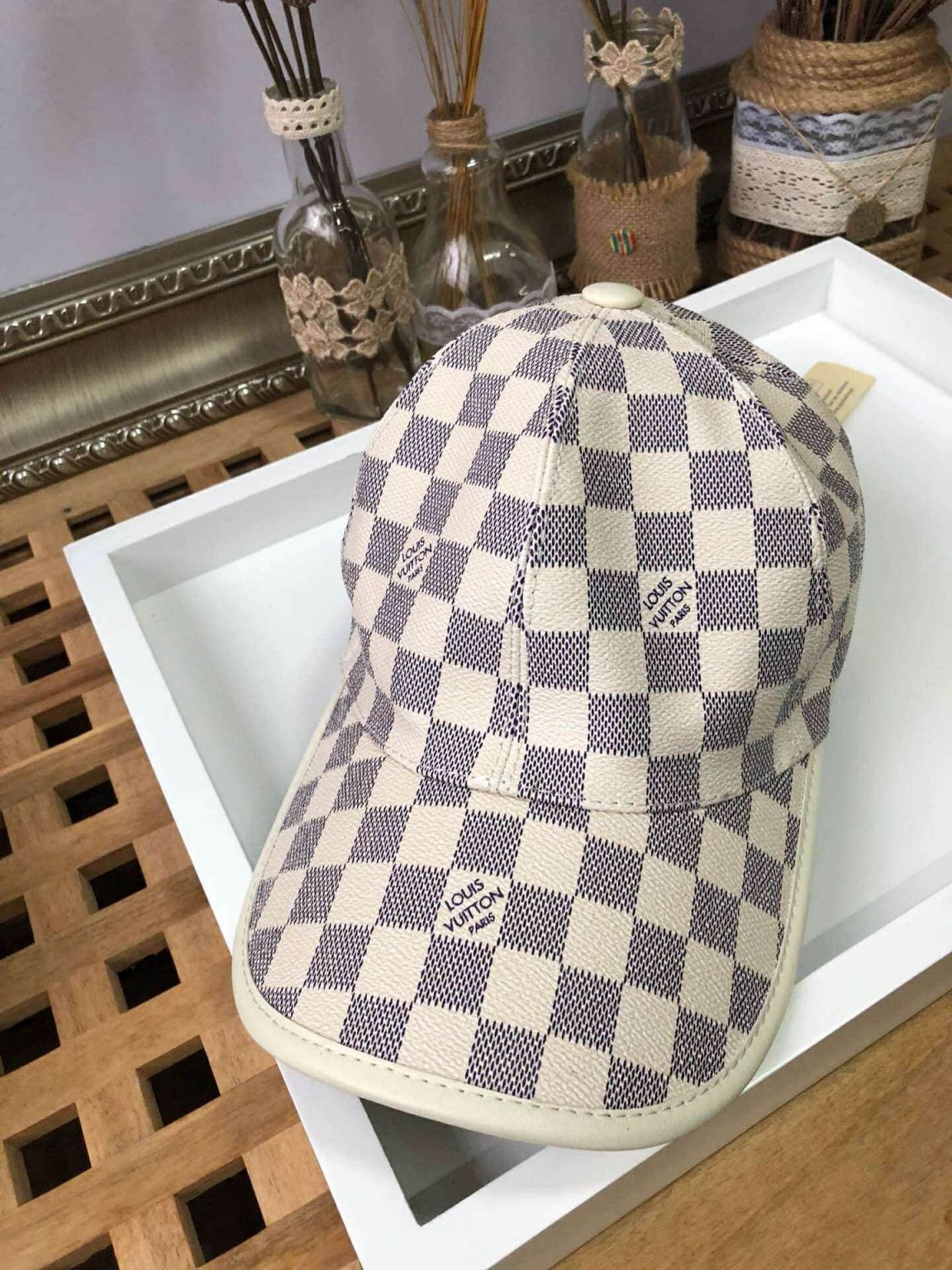 LV Unisex Baseball Hats