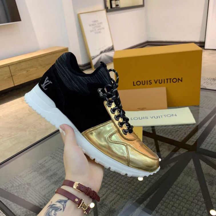 LV RUN AWAY Men Sneakers