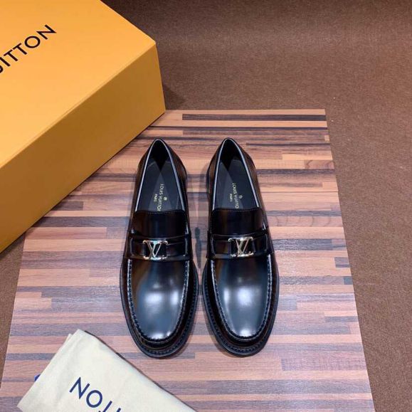 LV Men Leather Shoes