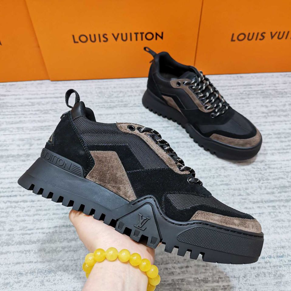 LV HIKING Men Sneakers