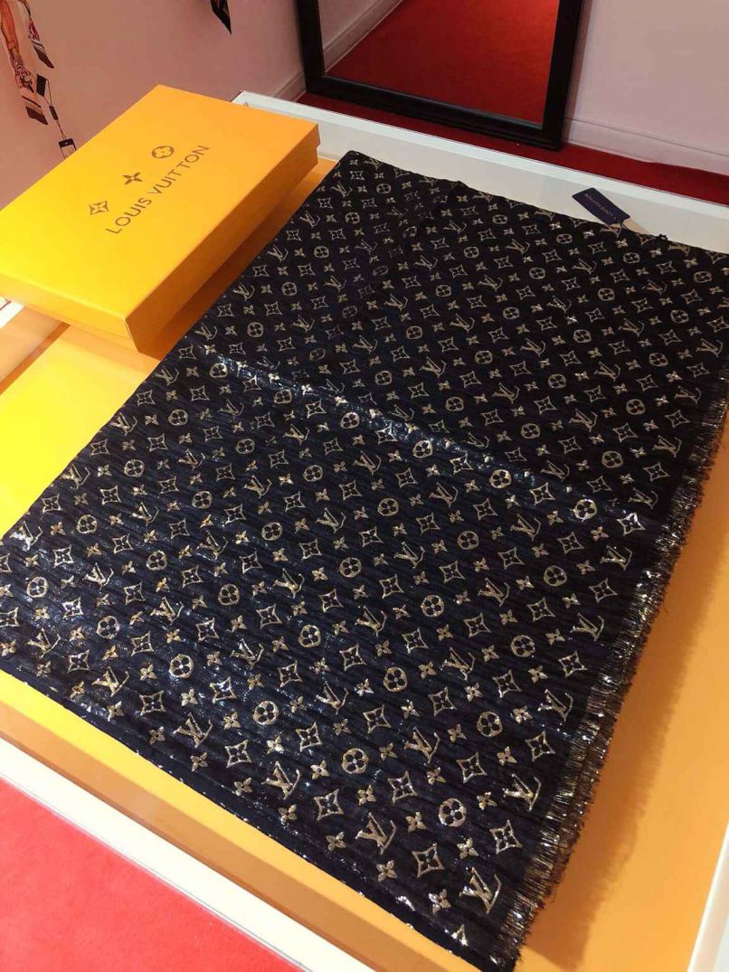 LV Women Scarves