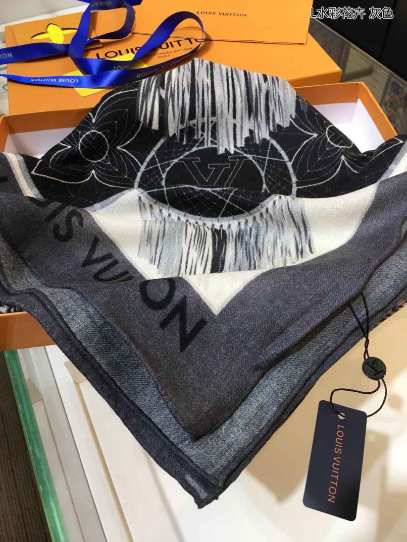 LV Monogram 100% Cashmere 140*140cm Women Scarves