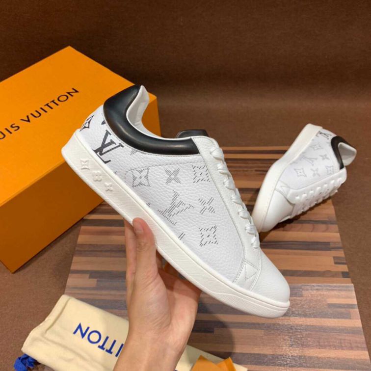 LV Men White Leather Sneakers