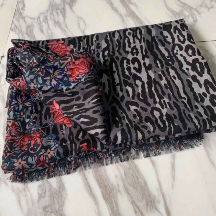 LV Print 100% Cashmere Women Scarves