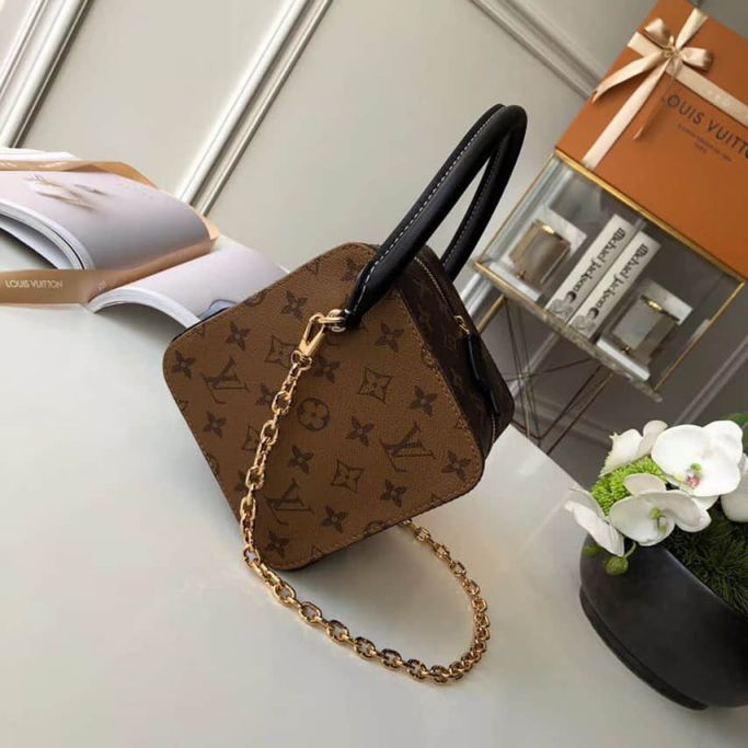 LV Tote Bags 18 SQUARE M43589