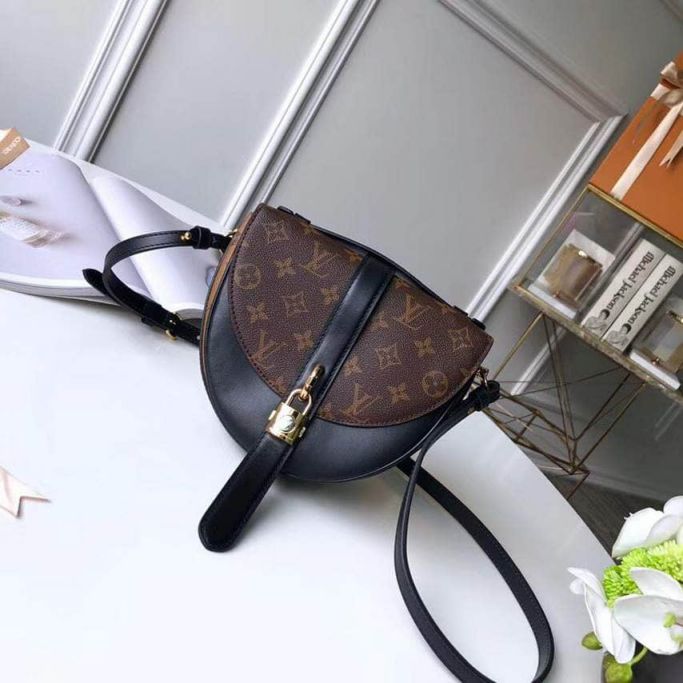 LV Shoulder Bags CHANTILLY LOCK M43590