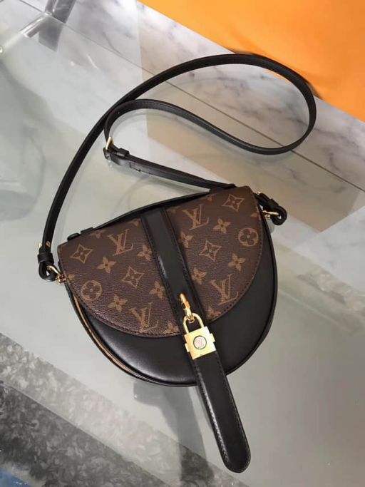 LV Shoulder Bags Chantilly M43590