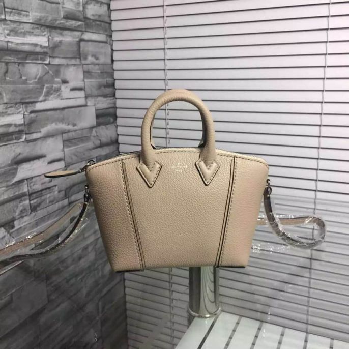 LV Shoulder Bags M61256