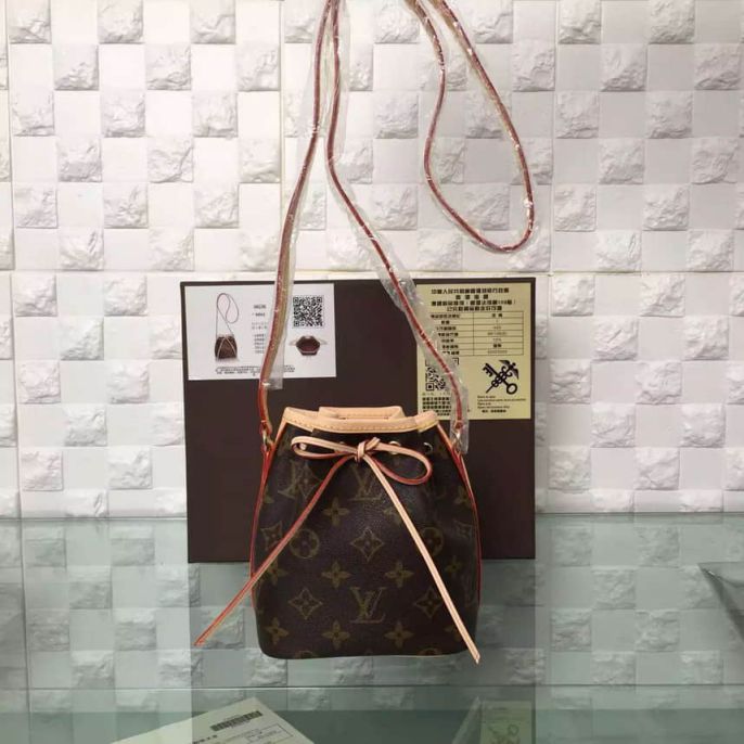 LV Shoulder Bags M41346