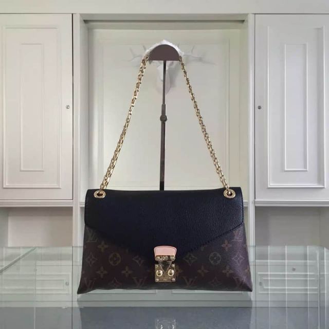 LV Shoulder Bags 41246 On Chain