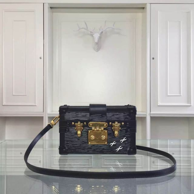 LV Shoulder Bags M40273