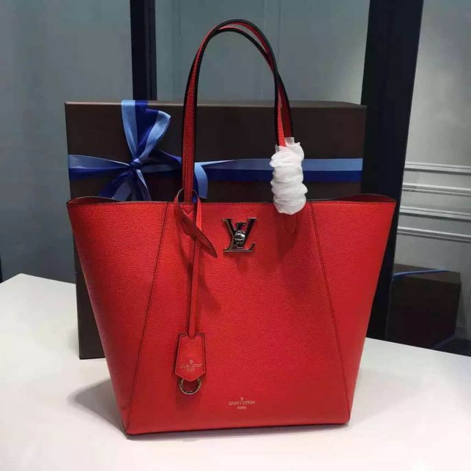 LV Tote Bags M42291 CABAS LOCKME Taurillon