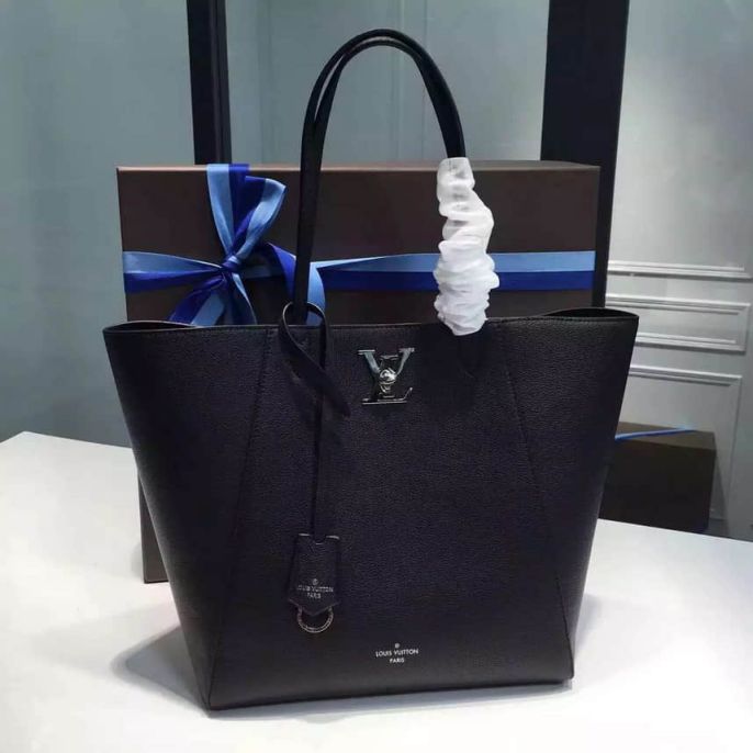 LV Tote Bags M42291 CABAS LOCKME Taurillon