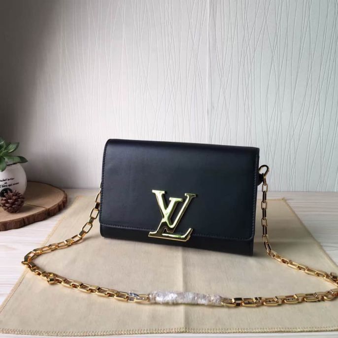 LV Shoulder Bags 94335 On Chain