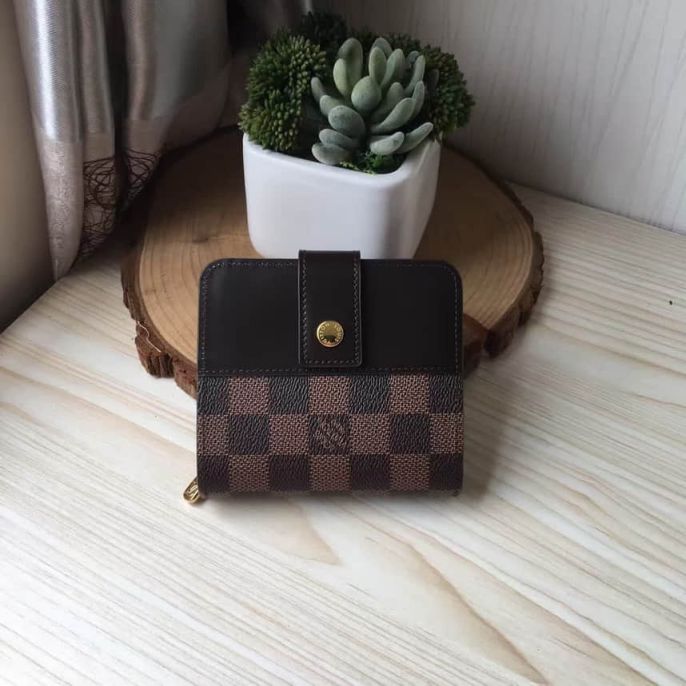 LV Wallets M61668