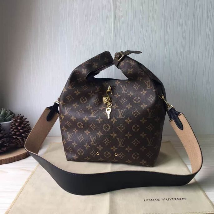 LV Shoulder Bags 2016 Atlantis M43098