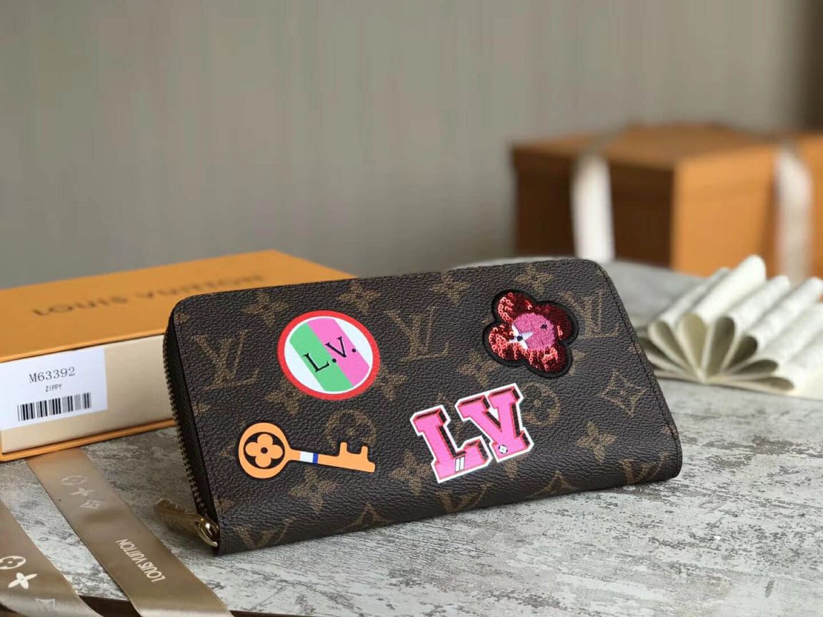 LV Wallets Zip M63392