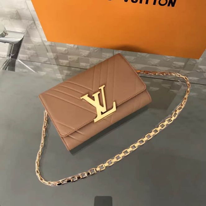 LV Shoulder Bags POCHETTE LOU*SE GM On Chain M54233