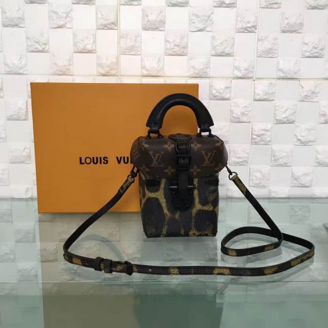 LV Sale CAMERA BOXM430012016