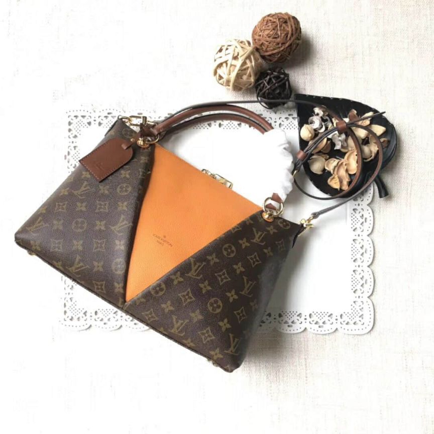 LV Tote Bags V TOTE MM M43951