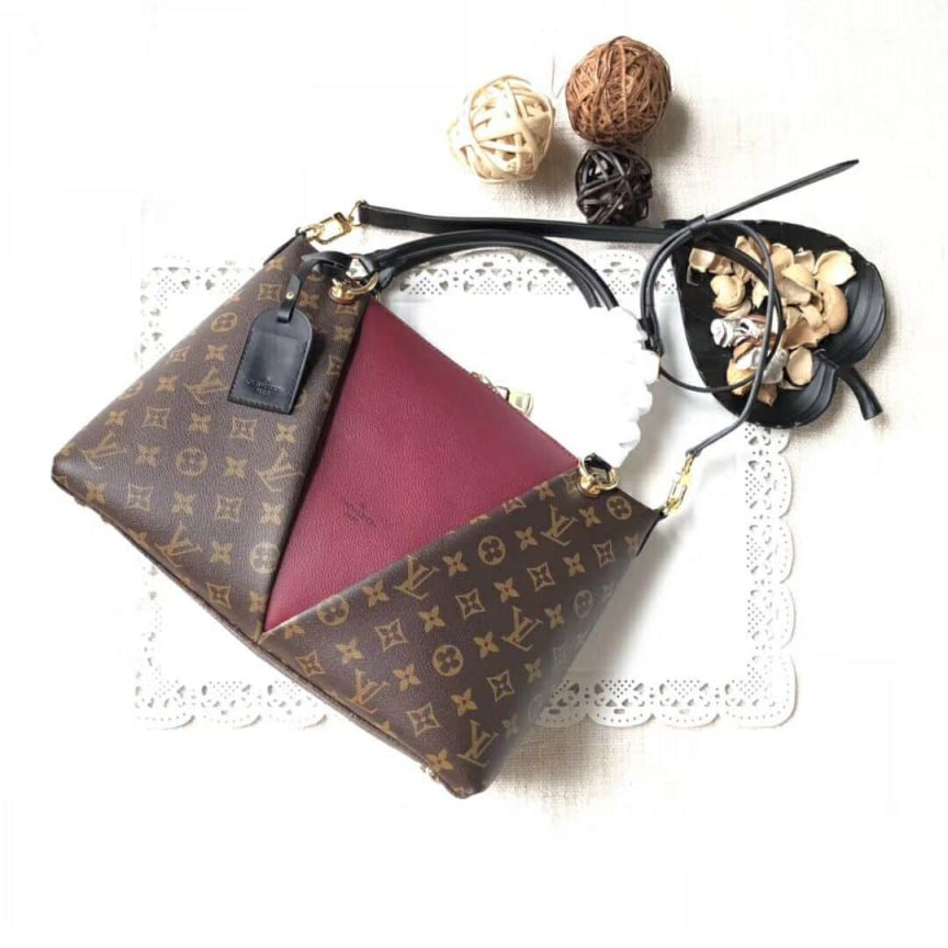 LV Tote Bags V TOTE MM M43949