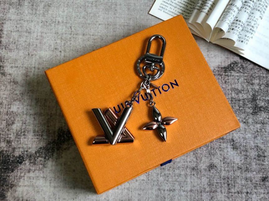 LV TWIST M68197 Key Bags