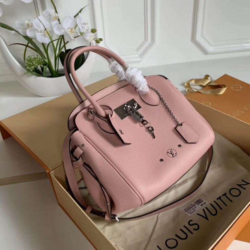 LV Tote Bags 18 MILLA M54347