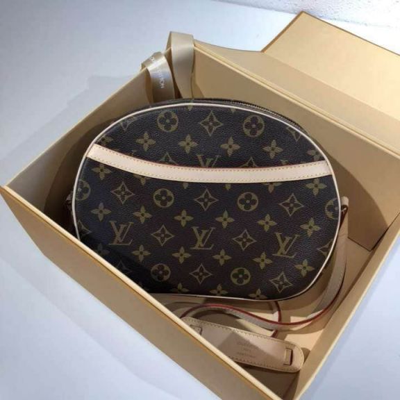 LV Shoulder Bags Vintage