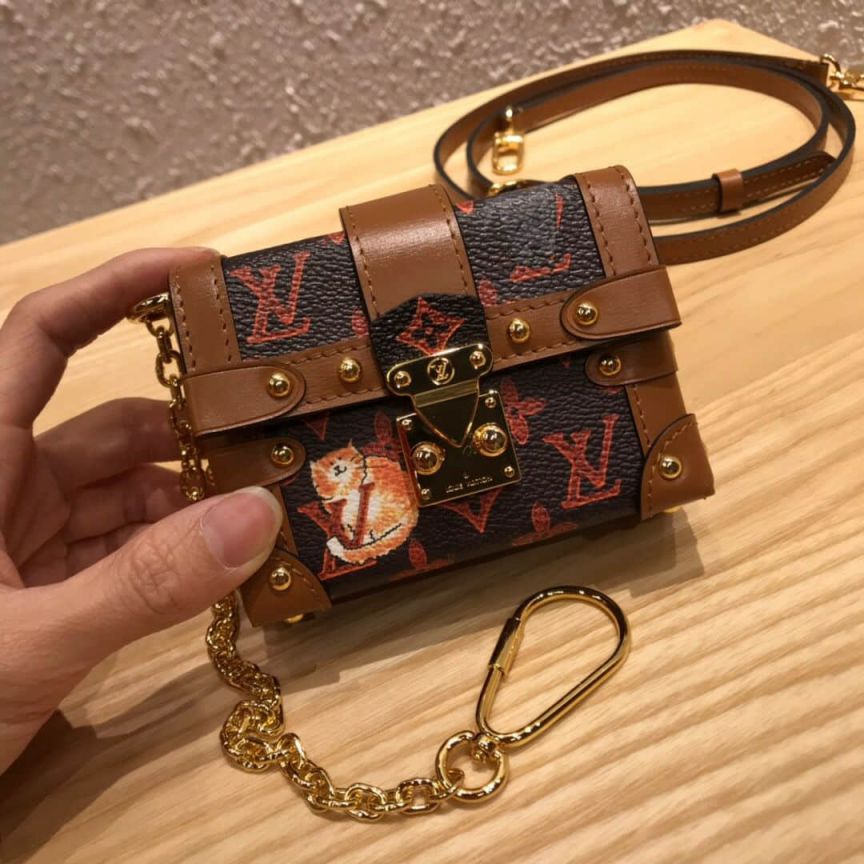 LV Shoulder Bags 2019 mini