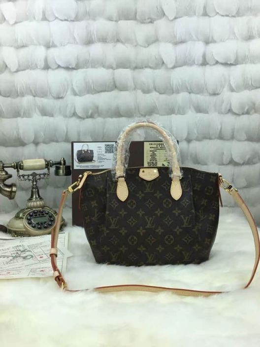 LV Shoulder Bags M48813