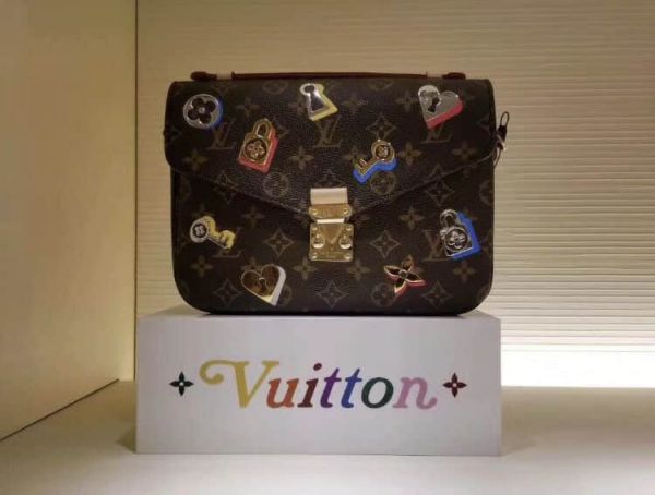 LV Shoulder Bags 19 METIS Messenger Bag M44366