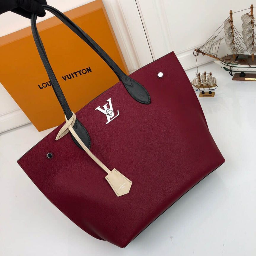 LV Shopping Bags LOCKME M52409