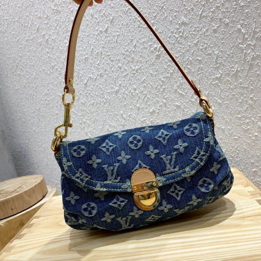 LV Tote Bags