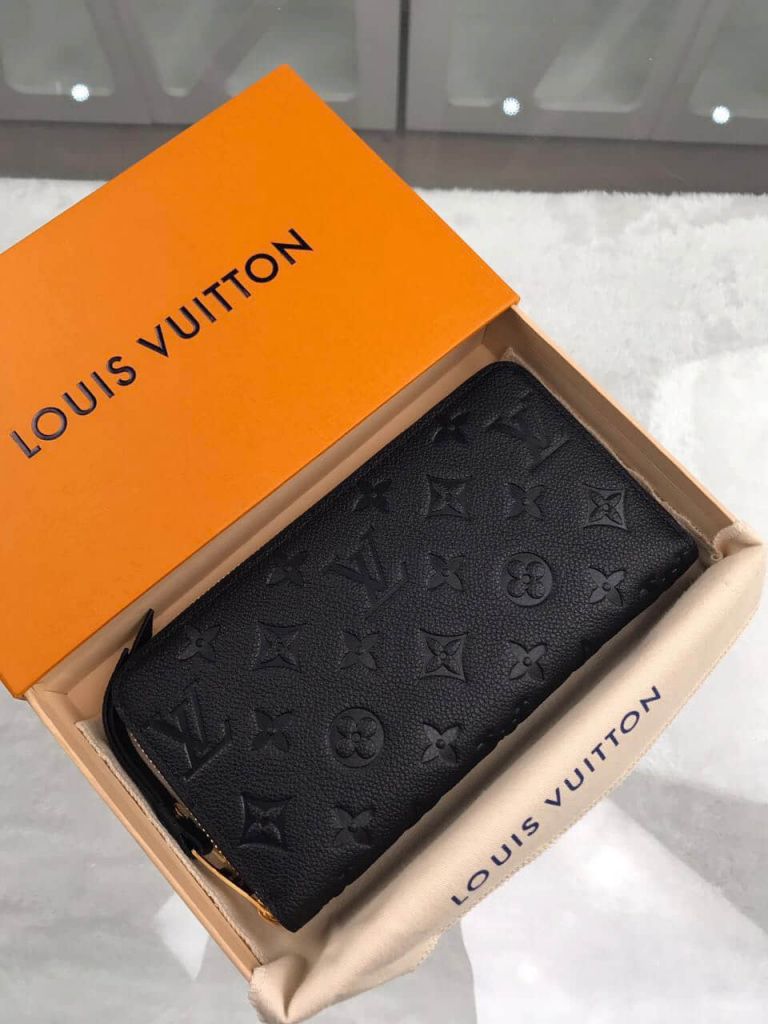 LV Wallets M60571