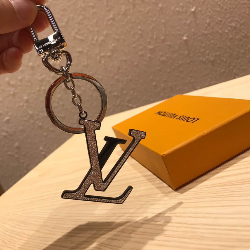 LV V Lock Key Chain