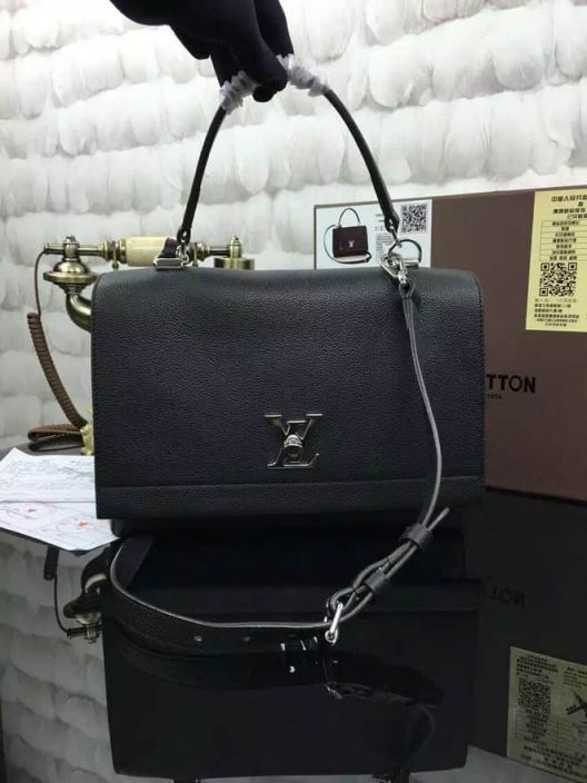 LV Shoulder Bags M50250