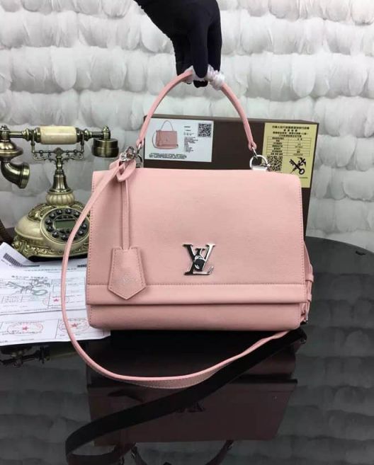 LV Shoulder Bags M50250