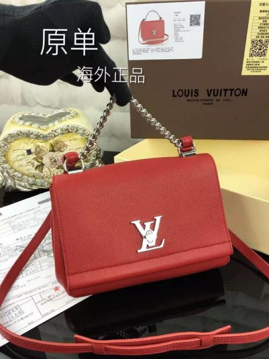 LV Shoulder Bags M51200