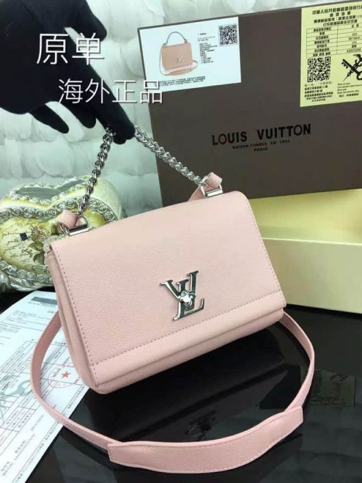 LV Shoulder Bags M51200