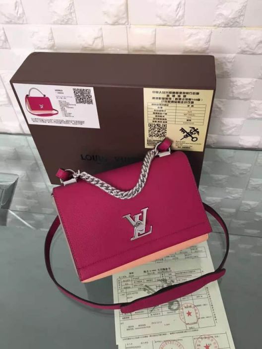 LV Shoulder Bags M51200