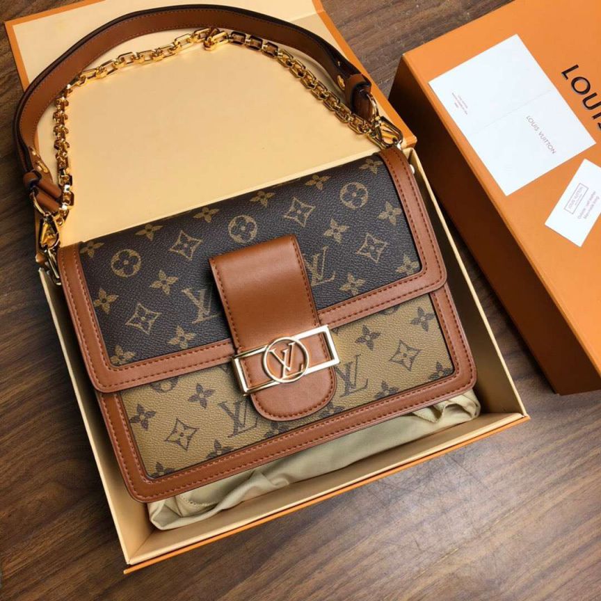 LV Shoulder Bags Dauphine On Chain Crossbody Messenger Bag M44391