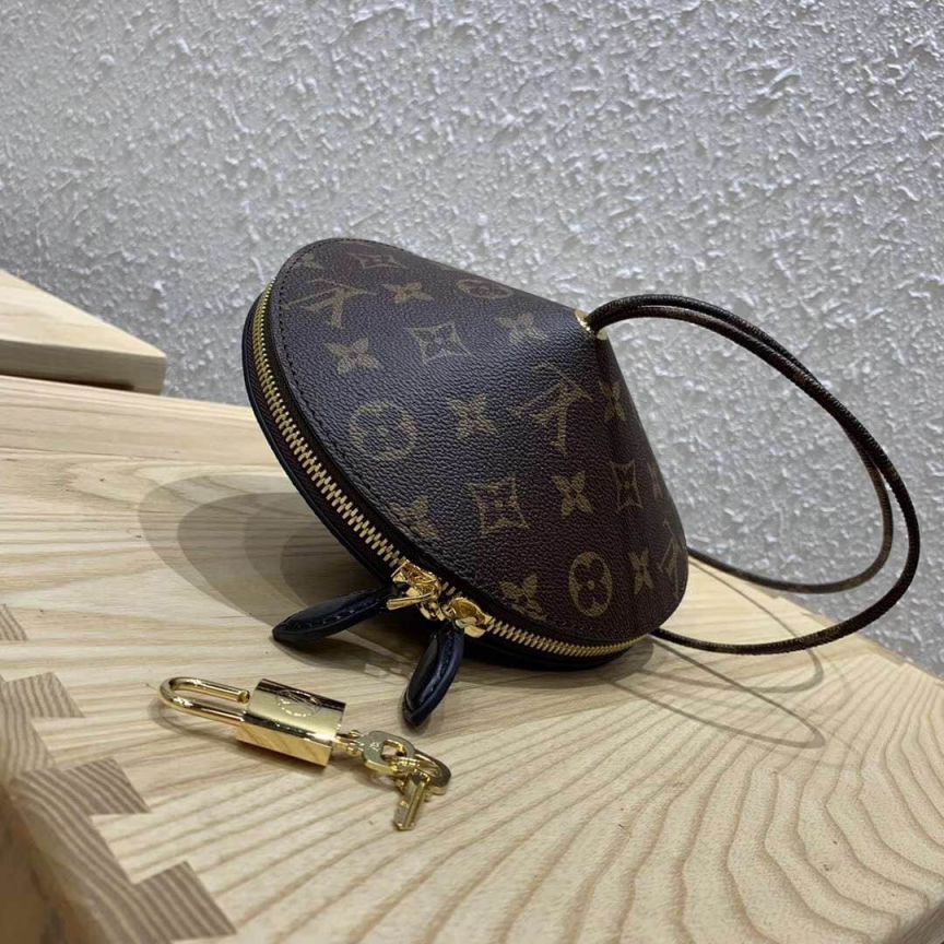 LV Clutch Bags Toupie/M44592