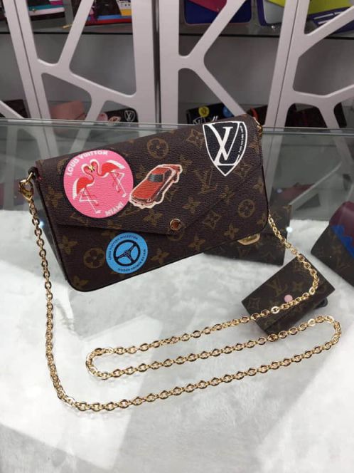 LV Shoulder Bags On Chain Crossbody M62145