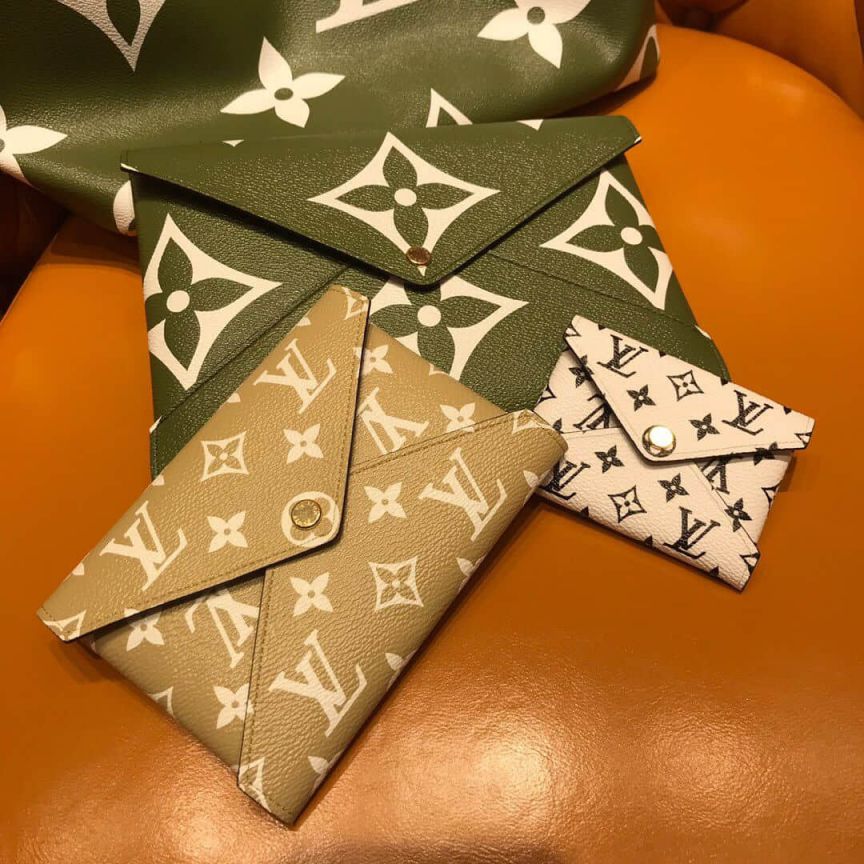 LV Clutch Bags 2019 GIANT M67600