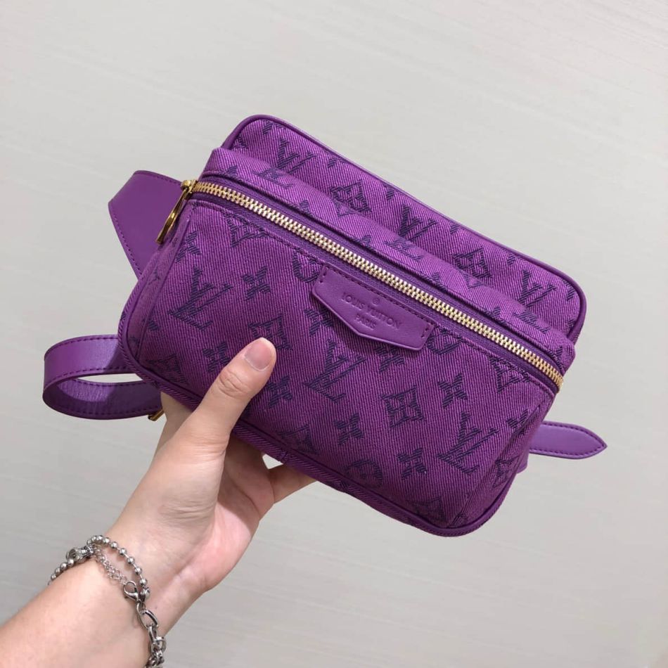 LV Waist Bags 2019 Outdoor M44624